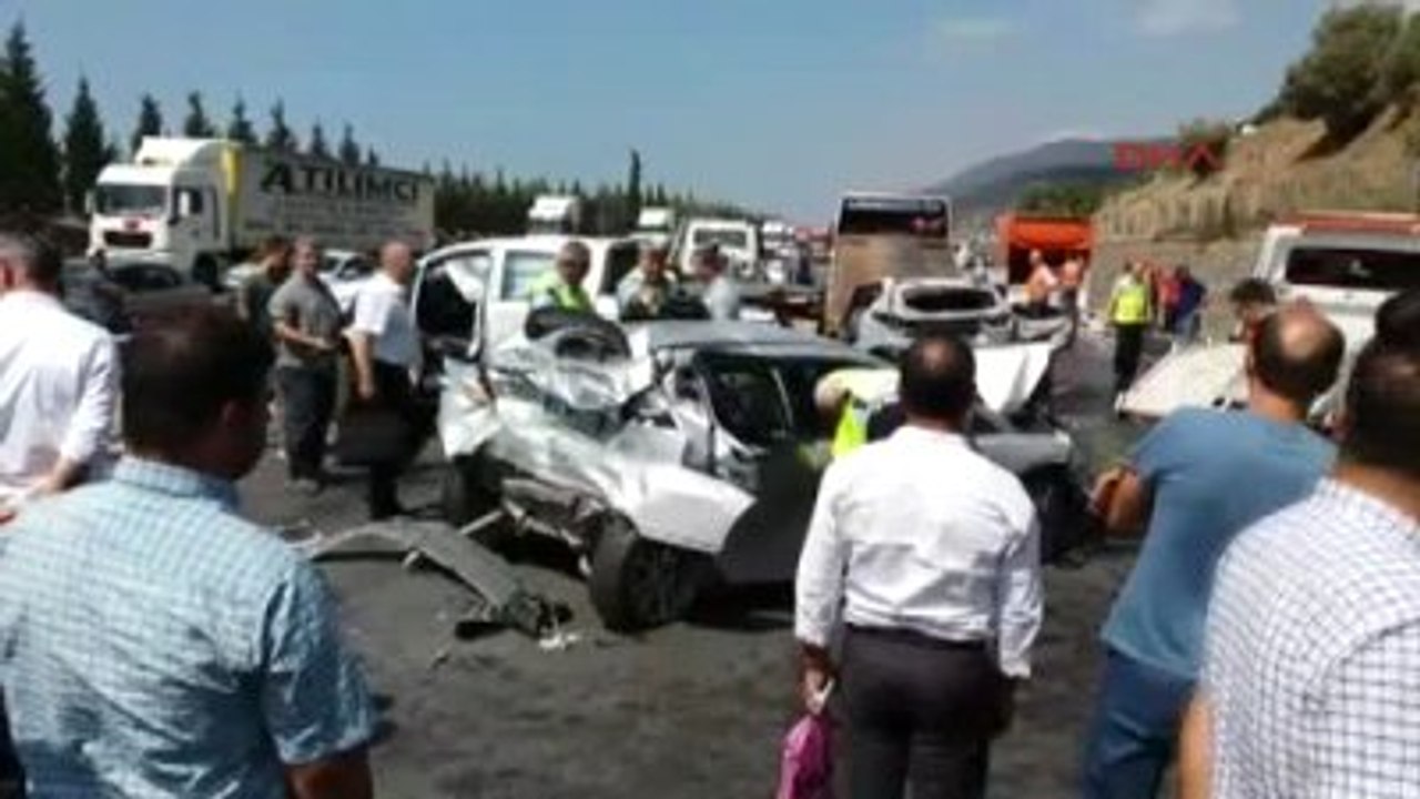 Kocaeli Tem'de Zincirleme Kaza-1