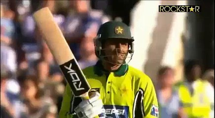 Abdul Razzaq 47 Runs off 11 Balls VS England