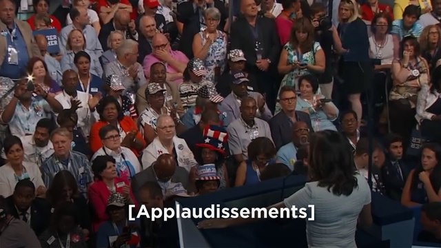 Convention démocrate : Eva Longoria, latina du sud Texas charge Trump