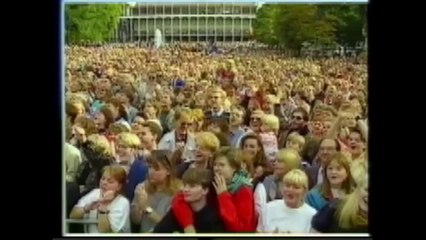 Shu-Bi-Dua - 13.Stærk Tobak - 1 Ekstra Nummer- Live Tivoli 1992