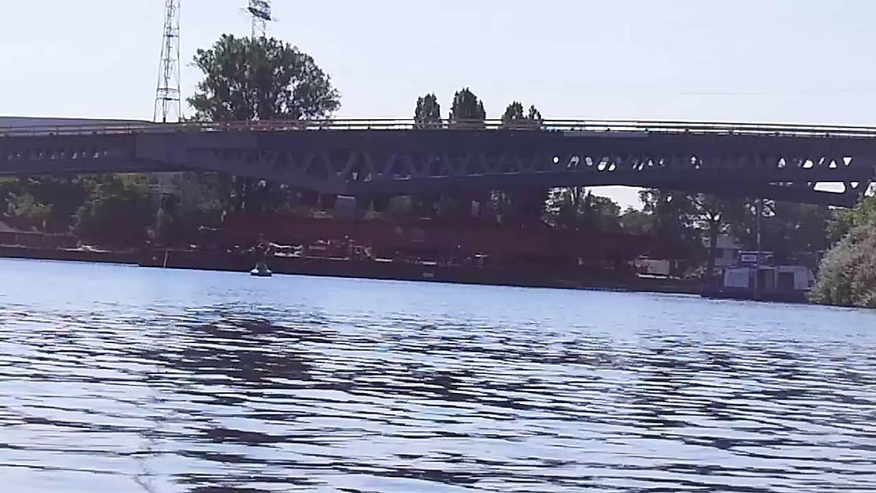 Bridge Contruction - New bridge is pushed over a river