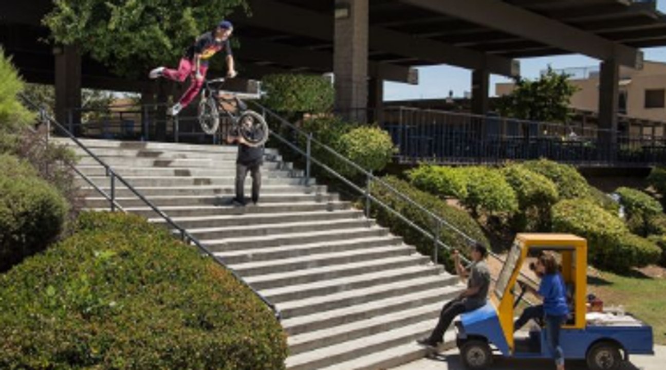 BMX Crew Don't Take No Guff From Golf Cart Rent-A-Cops