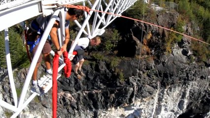 TOP FIVE BUNGEE JUMPS   PEOPLE ARE AWESOME