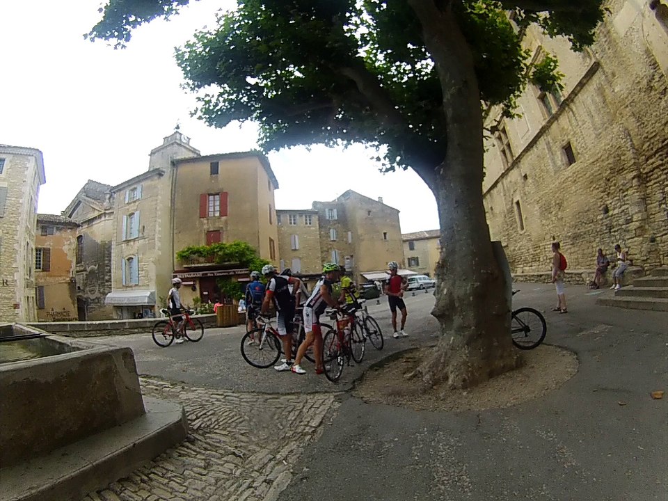 08-samedi-23-la fontaine de GORDES