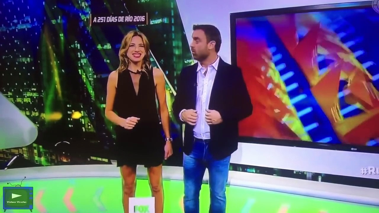 Presentadora de deportes enseña de más en pleno programa