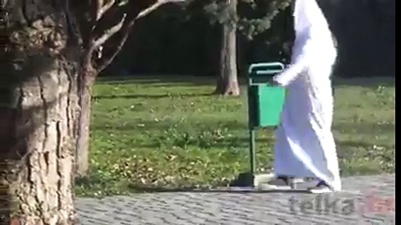 ARABIC GOWN hahahaha...!