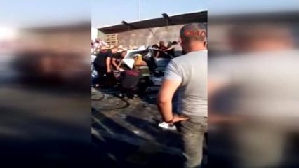 İzmir'de Zincirleme Trafik Kazası: 1'i Ağır 10 Yaralı