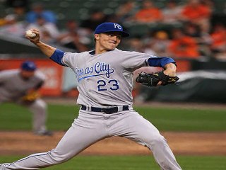 'Camp Day' ends in dusty brawl at Marlins-Reds minor league game