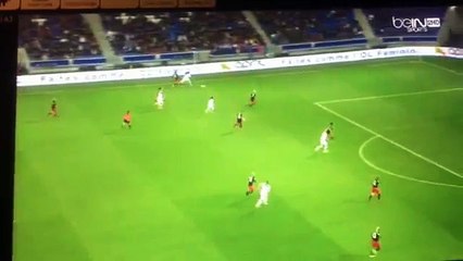 كاميلى ابيلى لاعبه ليون الفرنسى فى مرمى سلافيا براج بدورى أبطال أوروبا للسيدات