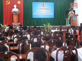 H. Vĩnh Cửu- Gần 100 em HS là con CBCNVC-LĐ được tuyên dương 'Học giỏi sống tốt'o