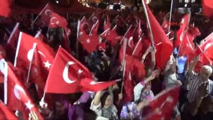 Çanakkale Bakan Dr. Faruk Özlü Çanakkale'de Vatandaşlarla Nöbet Tuttu