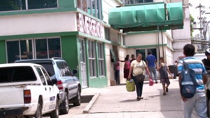 Personas con problemas renales se quejan en el IHSS