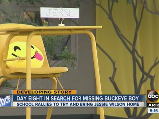 School rallies around missing Buckeye boy