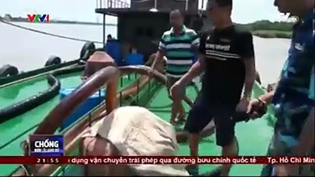 Bắt giữ hơn 40 tấn xăng không rõ nguồn gốc.