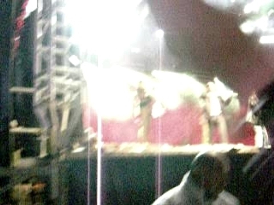 "All you need is love" Tryo Arras