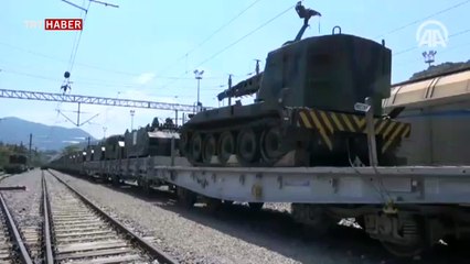 Askeri araçların bulunduğu yük treni, 11 gündür bekletiliyor