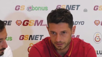Galatasaraylı Fubolcu Dzemaili (2)