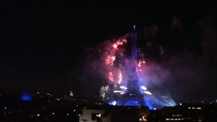 Feux d'Artifice du 14 Juillet Tour Eiffel