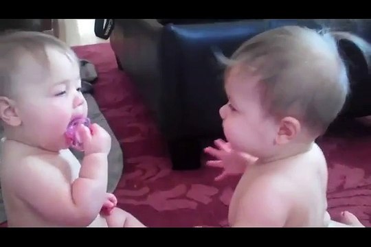 Друг в беде не бросит лишнего не спросит. Чудо малыши. Смеялся до слёз!