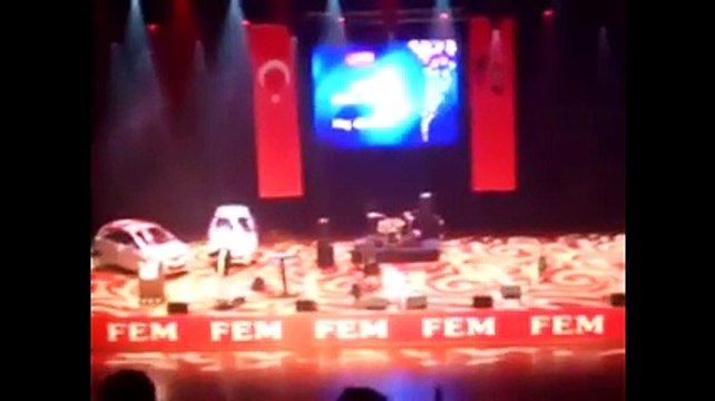 Ertem Şener sosyal medyayı salladı