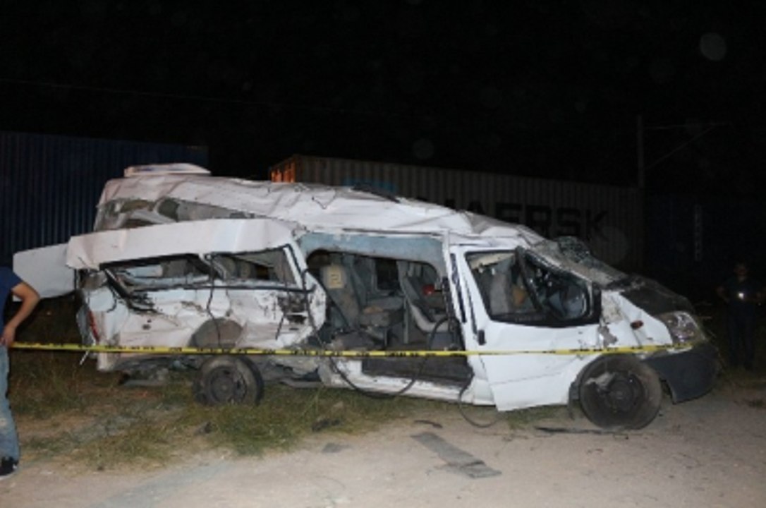 Niğde ve Konya'da 2 Feci Kaza: 6 Ölü, 14 Yaralı
