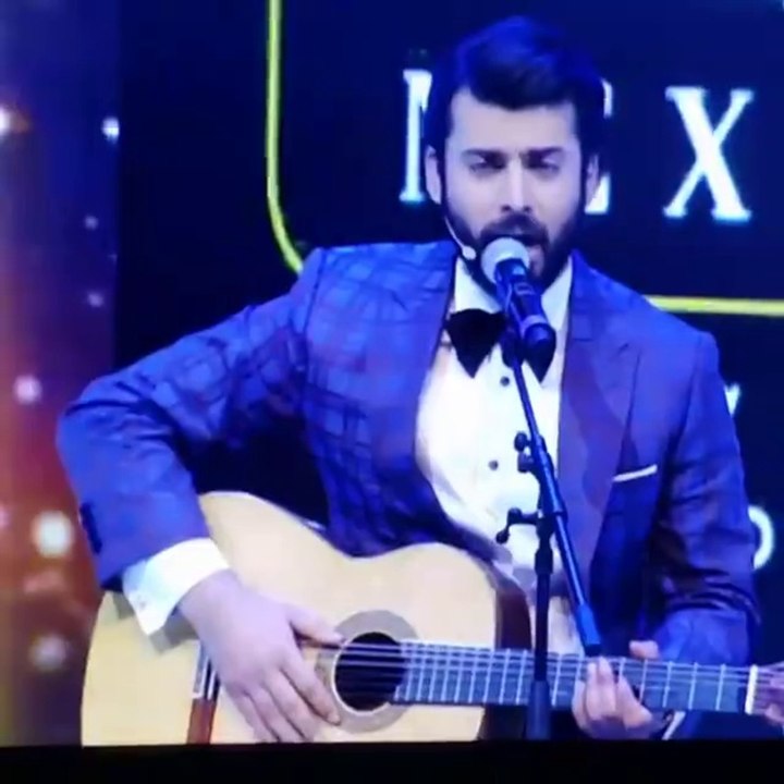 Fawad Khan singing Kal Ho Na Ho
