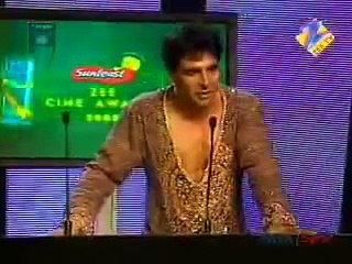 Umer-Sharif-& Akshay Kumar in-Zee-Cine-Award-London--Full