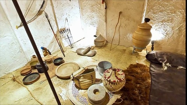 Inside of The Prophet Muhammad's (pbuh) House and His Belongings (Replica)