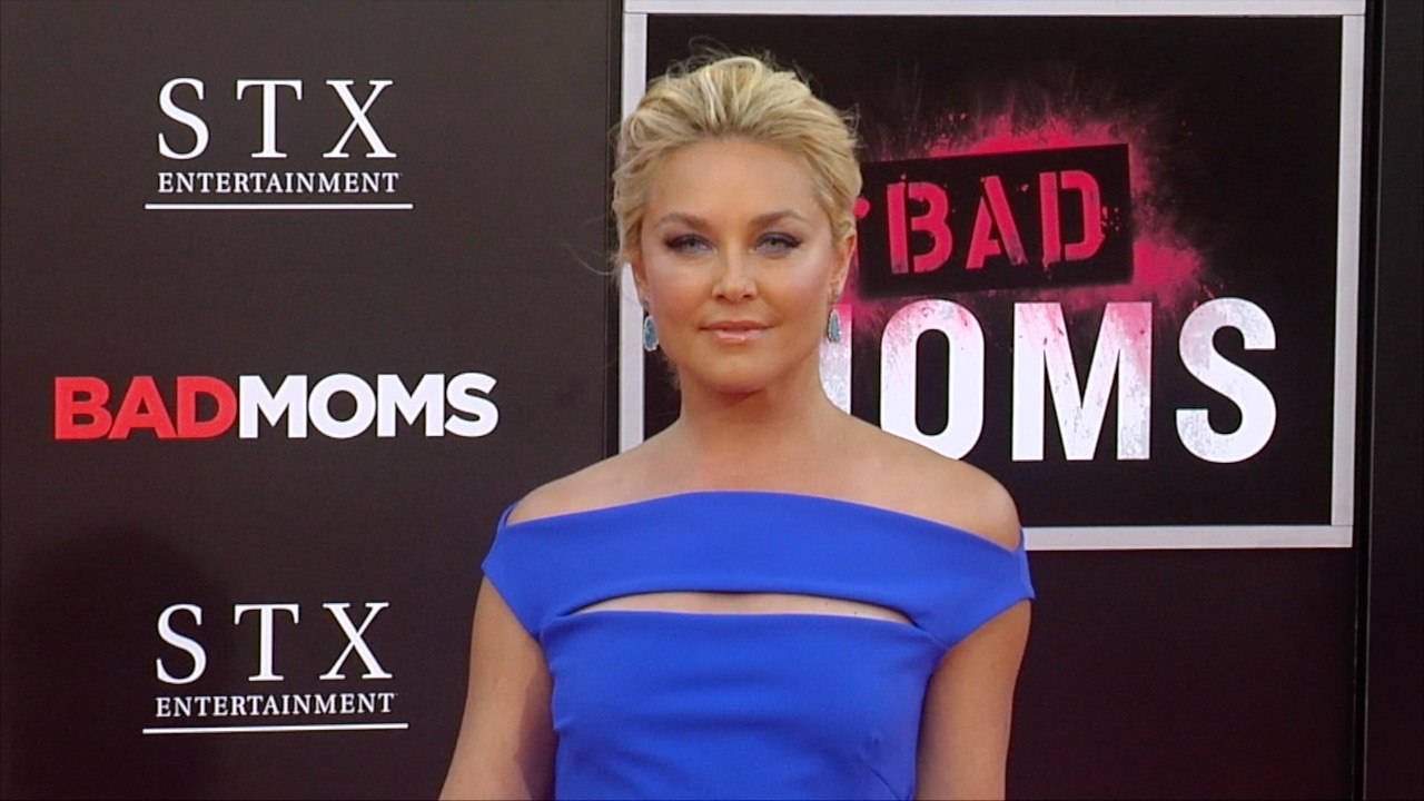 Elisabeth Rohm "Bad Moms" Los Angeles Premiere Pink Carpet