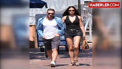 Adriana Lima Yeni Sevgilisiyle İlk Kez El Ele Görüntülendi