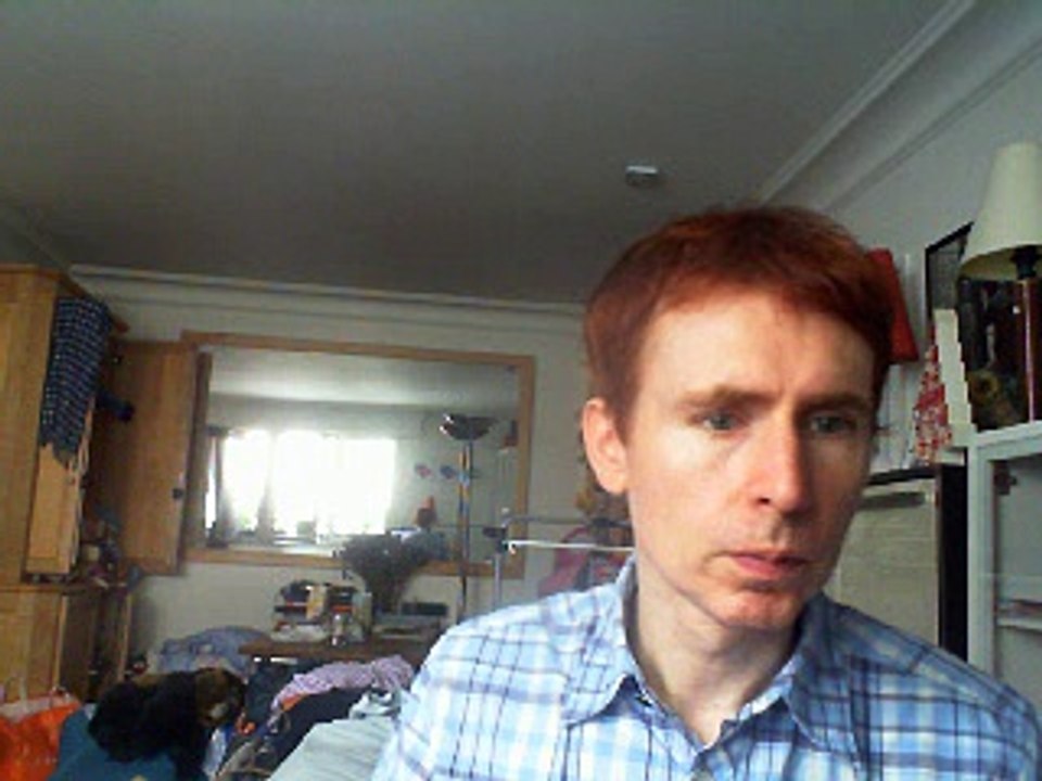 Wiwi égratigne "sois pas faché" de Gloria Lasso