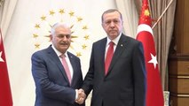 Cumhurbaşkanı Erdoğan, Başbakan ve Genelkurmay Başkanı ile Görüşüyor