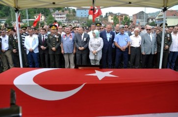 3 Aylık Nişanlısını Askeri Üniforma ile Uğurladı