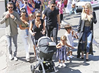 Kim, Khloé, Kourtney, Scott : En famille, ils bousculent tout sur leur passage !