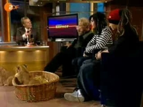 Bill and Tom with lions bei J.B. Kerner 2 of 2