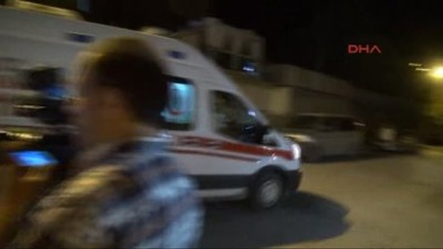 Hakkari'de Pkk, Polis Noktasına Bombalı Araçla Saldırdı 8 Polis Yaralı