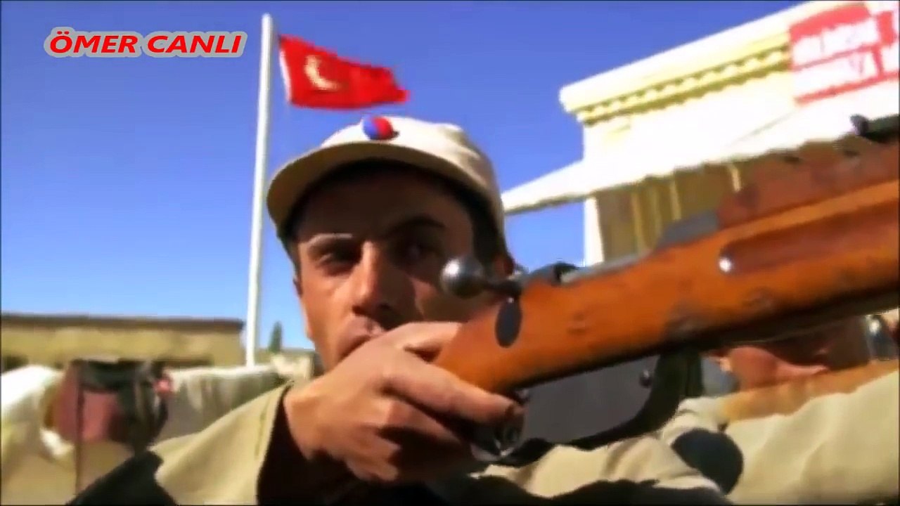 TÜRK ASKERi TÜRK BAYRAGINA ATES ETMEZ )))