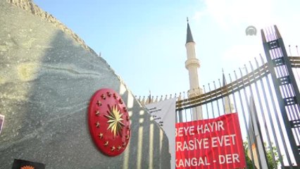 Cumhurbaşkanlığı Külliyesi Önünde "Demokrasi Nöbeti"Devam Ediyor