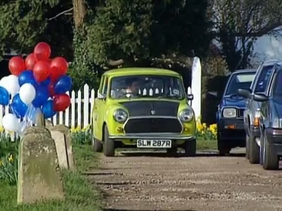 Mr Bean - Parking at the Fete