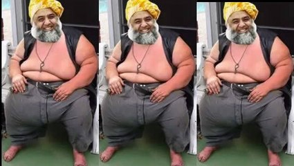 Maulana Fazal ur Rahman ANTI TANK DEVICE hay ager fauj aai to yeh Tank kay Aagay laitay ga- Sheikh Rasheed