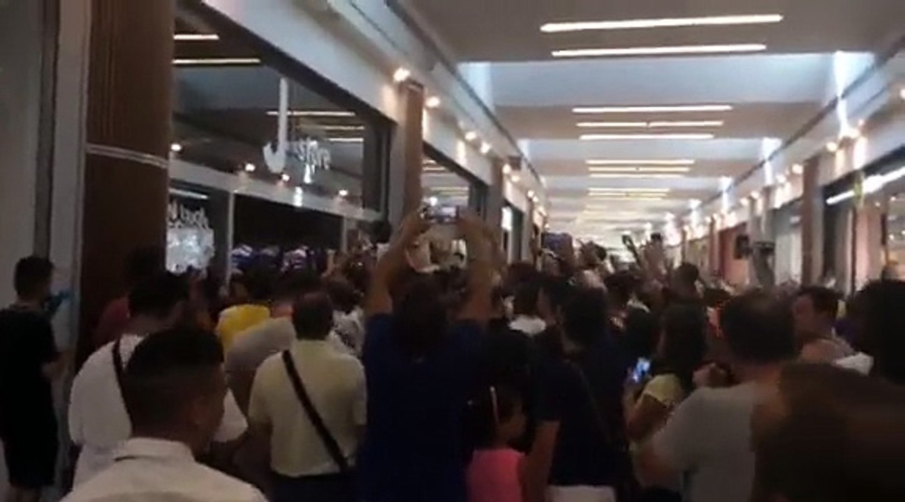 Juve, sfottò ai napoletani alla presentazione di Higuain