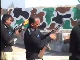 Скачать видео: Punjab Elite Force QRF COURSE Feb 2010 Part 8_9 No Fear (Elite Force Pakistan)