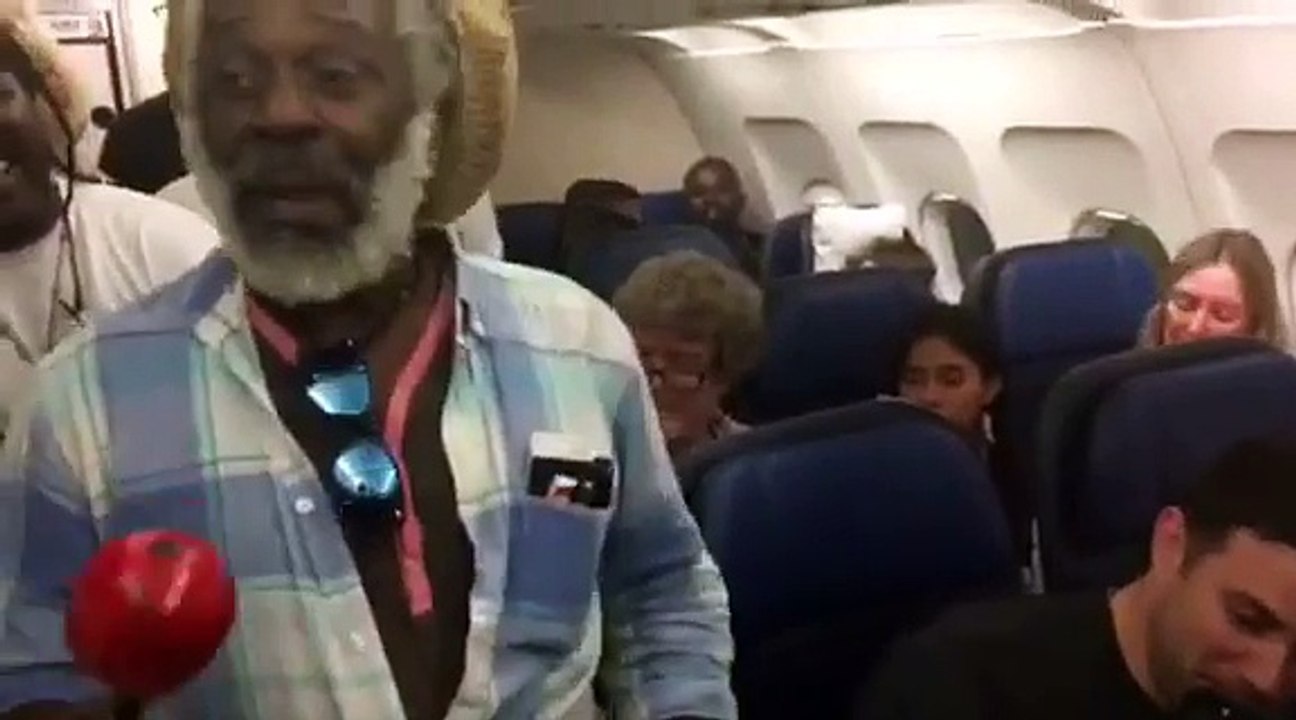 Quand tu mets des musiciens Jamaïcains dans un avion ça donne ça!