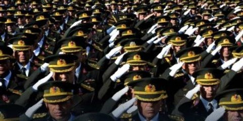 TSK'daki Dev Tasfiye ve Medya Kuruluşlarının Kapatılması Dünya Basınında Geniş Yer Buldu