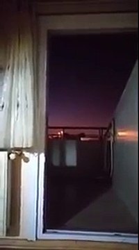 Détonation d'une bombe larguée d'un F-16 Turque pendant le coup d'état à Istambul