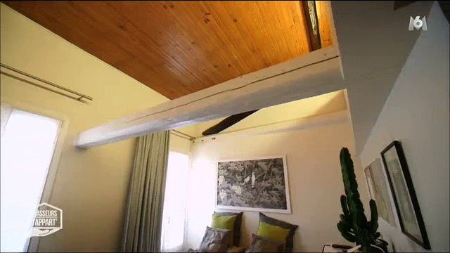 Une candidate très inspirée et coquine dans un appartement qu'elle visite sur M6 - Regardez