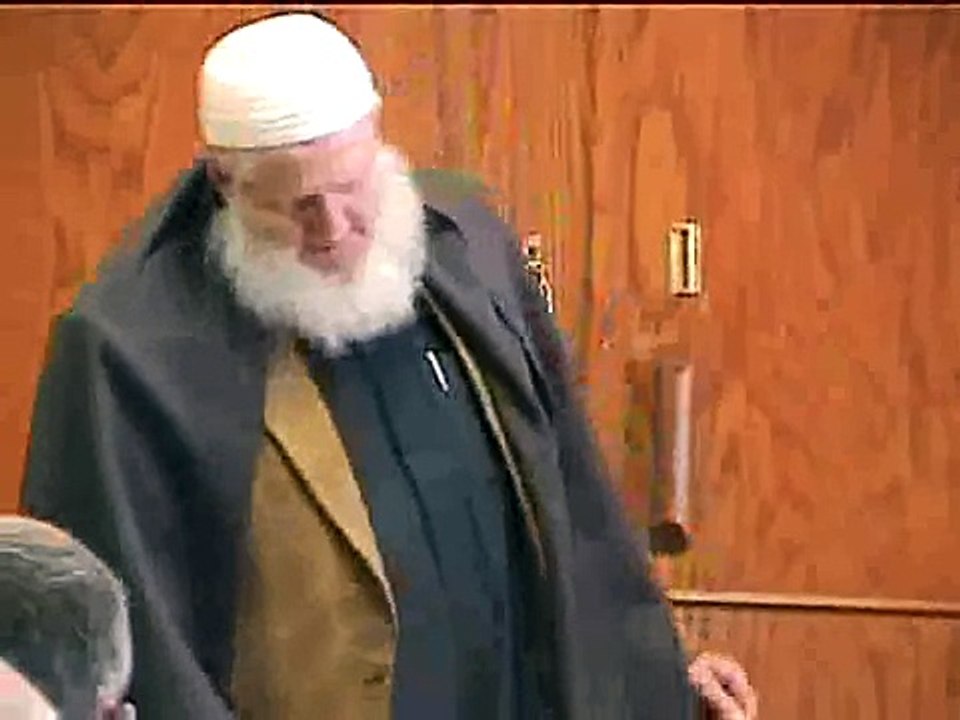 Sh. Yusuf Estes at Dearborn AMS masjid - part 1