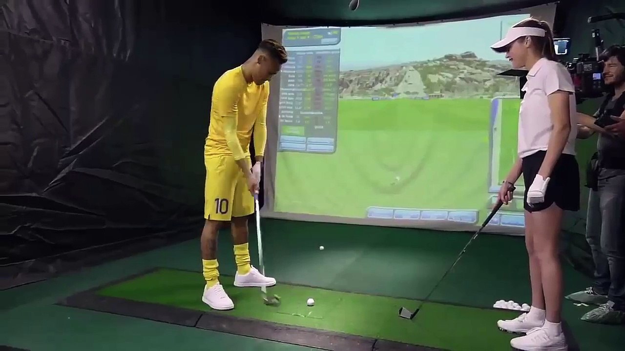 Barcelona superstar Neymar being absolutely useless at golf