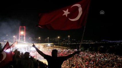 Sanatçı Kekilli'den "15 Temmuz Marşı"