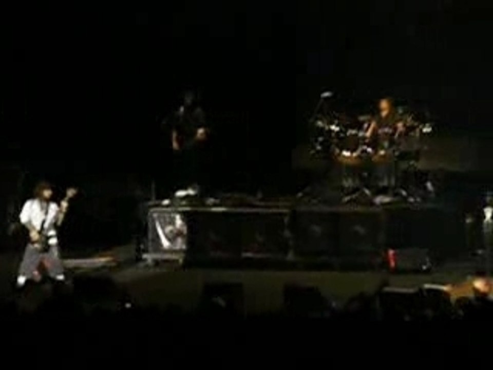 12.Korn - Clown cut (Live in Poland 6 July 2007)kornzone.pl.